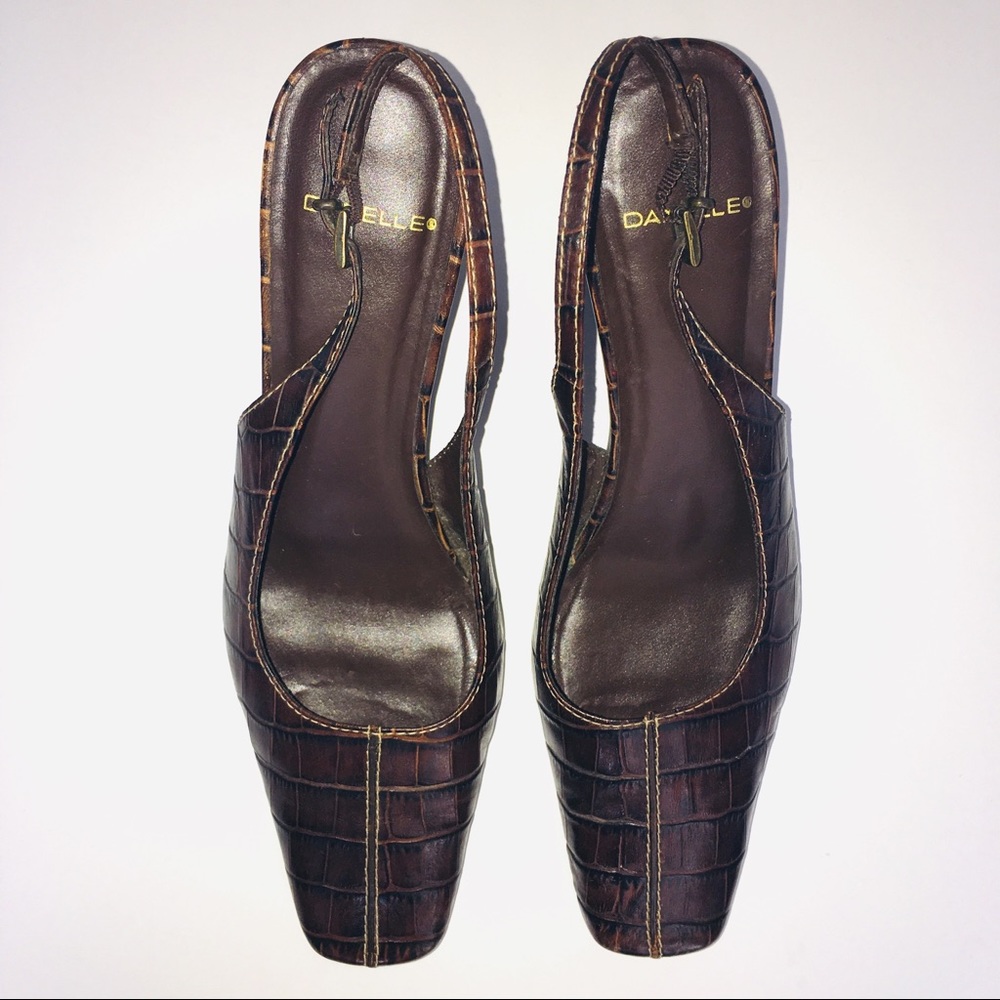 ๐ด SOLD - Danelle Shoes Size 7.5 - Picture 3 of 8